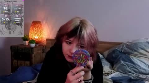 Ashley online show from 10-06-25, 05:43