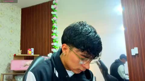 osamu_tay online show from 06-09-26, 03:18