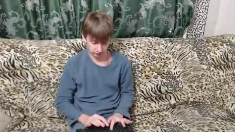 Snapshot of oscar_bell chatting on 12-21-24, 08:43 Oscar online show from 12-21-24, 08:43