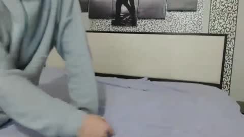 Snapshot of oscar_bell chatting on 01-11-26, 08:47 Oscar online show from 01-11-26, 08:47