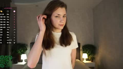 Snapshot of oscarheberle chatting on 05-31-26, 06:04 Jess online show from 05-31-26, 06:04