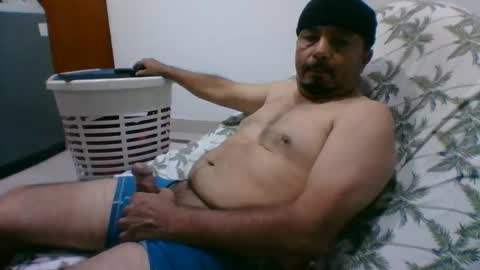 oscarjhe3512 online show from 04-30-26, 01:23
