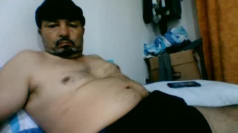 oscarjhe3512 online show from 06-12-26, 02:21