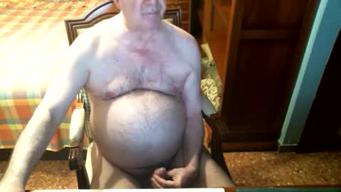 Snapshot of oscarw chatting on 09-09-25, 03:22 Oscar online show from 09-09-25, 03:22