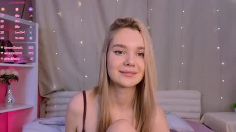 Snapshot of oseaan chatting on 02-18-25, 10:27 Heidi online show from 02-18-25, 10:27
