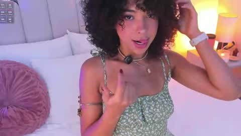 Snapshot of oshun_25 chatting on 11-10-25, 12:48 Oshun online show from 11-10-25, 12:48