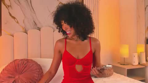 Snapshot of oshun_25 chatting on 11-24-25, 12:38 Oshun online show from 11-24-25, 12:38