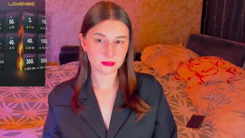 Leliana online show from 01-27-25, 09:34