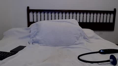 Snapshot of osotfsur chatting on 11-14-25, 09:41 OsoTFSur online show from 11-14-25, 09:41