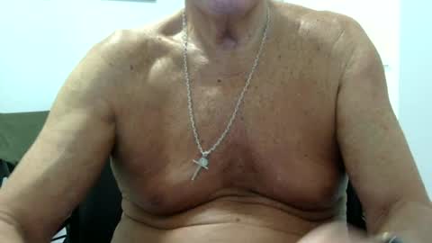 Ossi online show from 06-18-26, 02:54