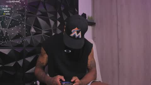Snapshot of ostin_danielss chatting on 05-12-26, 11:24 Ostin Daniels online show from 05-12-26, 11:24