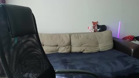 Ostin online show from 06-12-26, 10:47