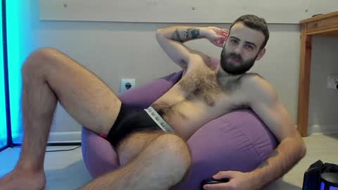 Snapshot of otishairy chatting on 12-15-24, 12:29 Otis online show from 12-15-24, 12:29