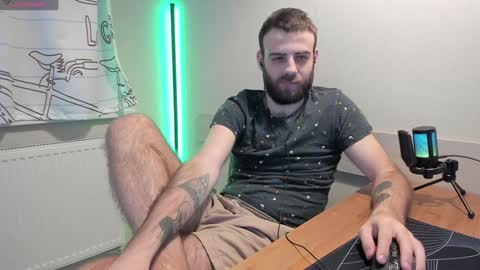 Snapshot of otishairy chatting on 12-24-24, 02:32 Otis online show from 12-24-24, 02:32