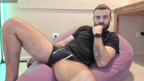 Snapshot of otishairy chatting on 01-23-25, 09:39 Otis online show from 01-23-25, 09:39