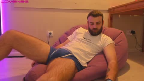 Snapshot of otishairy chatting on 02-06-25, 02:26 Otis online show from 02-06-25, 02:26