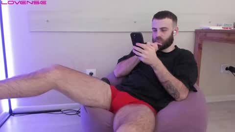 Snapshot of otishairy chatting on 02-16-25, 12:19 Otis online show from 02-16-25, 12:19