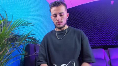 Snapshot of otter_wet chatting on 04-01-26, 02:45 otter_wet online show from 04-01-26, 02:45