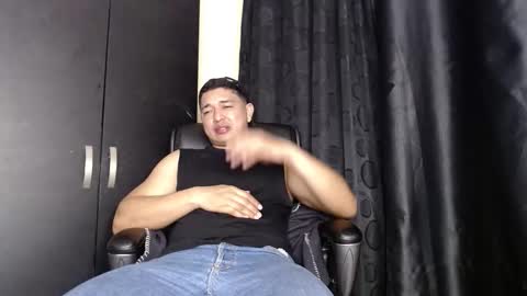 Snapshot of otto_stud chatting on 11-03-25, 04:36 otto_stud online show from 11-03-25, 04:36