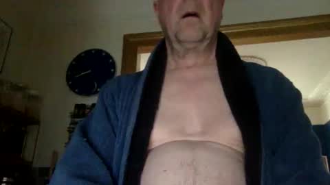 Snapshot of ottodick chatting on 03-10-26, 08:41 Otto online show from 03-10-26, 08:41
