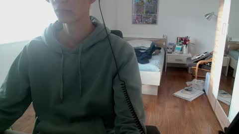 Snapshot of overkneebabe chatting on 12-06-24, 09:10 OverkneeBabe online show from 12-06-24, 09:10