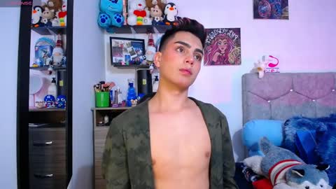 Owen  Independent model  online show from 02-24-26, 07:17