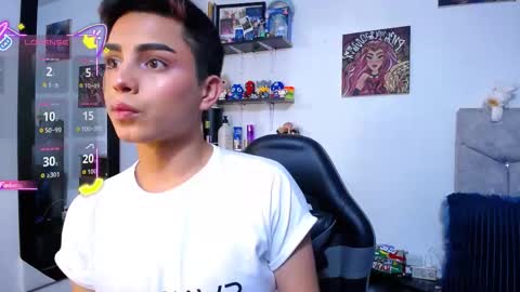 Owen  Independent model  online show from 03-15-26, 06:30