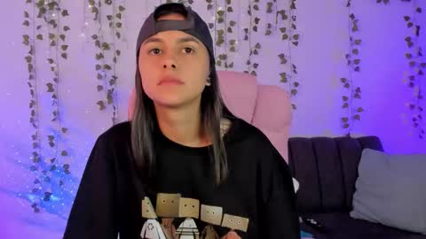 Snapshot of owenfoxx1 chatting on 12-15-25, 02:32 Owen foxx online show from 12-15-25, 02:32