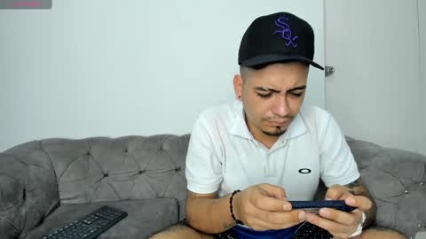 O W E N - S T O N E online show from 09-10-25, 04:23