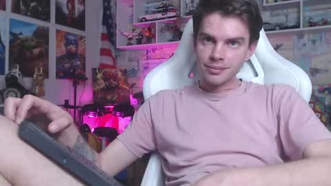 Mike online show from 03-11-25, 04:40