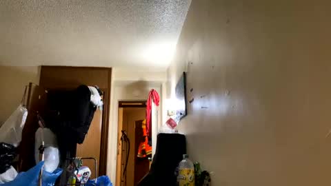 Snapshot of oyeblancki chatting on 12-30-24, 12:43 CoCreatorBlancki online show from 12-30-24, 12:43