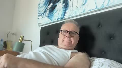 Snapshot of ozhairybearxxxx chatting on 02-07-25, 01:04 ozhairybearxxxx online show from 02-07-25, 01:04