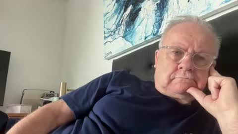 ozhairybearxxxx online show from 05-18-26, 04:07