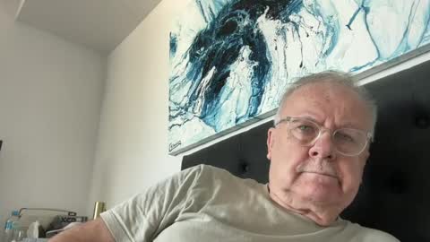 Snapshot of ozhairybearxxxx chatting on 06-12-26, 03:38 ozhairybearxxxx online show from 06-12-26, 03:38