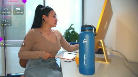 Snapshot of ozhmara chatting on 09-29-25, 03:39 ozhmara online show from 09-29-25, 03:39