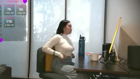 Snapshot of ozhmara chatting on 12-18-25, 04:13 ozhmara online show from 12-18-25, 04:13