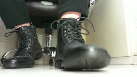 Pablo Meness online show from 01-17-25, 07:05