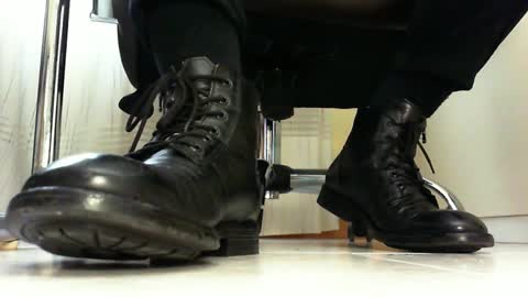 Pablo Meness online show from 02-17-25, 01:10