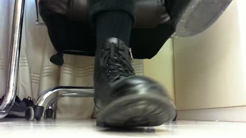 Pablo Meness online show from 03-10-25, 05:07