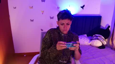 Snapshot of pafebame chatting on 11-25-25, 08:03 Fernanda online show from 11-25-25, 08:03