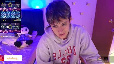 Snapshot of pafebame chatting on 12-21-25, 10:06 Fernanda online show from 12-21-25, 10:06