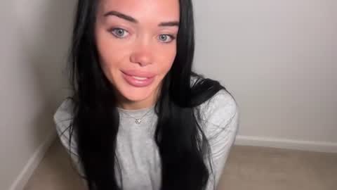 Snapshot of paigemckinnon chatting on 07-14-26, 07:24 paigey xxx link in bio online show from 07-14-26, 07:24