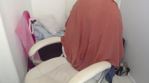 Snapshot of paiper_halliwey_ chatting on 12-03-24, 11:02 paiper online show from 12-03-24, 11:02