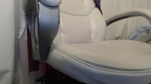 Snapshot of paiper_halliwey_ chatting on 12-27-24, 01:00 paiper online show from 12-27-24, 01:00