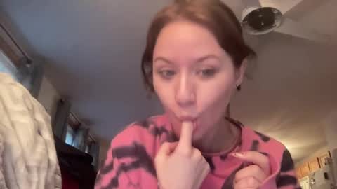 paisleysnowxo online show from 11-01-25, 08:55