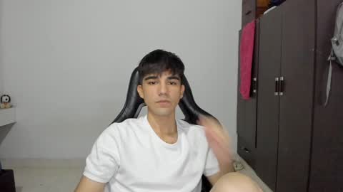 pakun_ online show from 12-04-24, 11:57