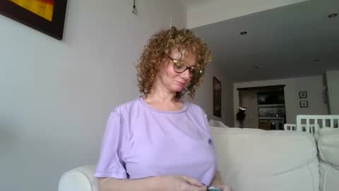 Snapshot of palaustudio chatting on 10-18-25, 08:59 Merce online show from 10-18-25, 08:59