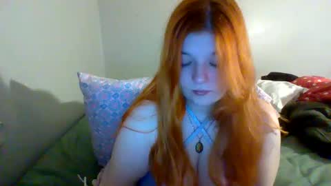 Snapshot of palewhore18 chatting on 09-12-25, 03:50 Pale Whore online show from 09-12-25, 03:50