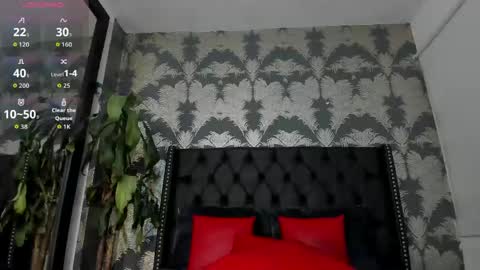 Snapshot of pamela_di_angelo chatting on 05-26-26, 11:01 Pamela online show from 05-26-26, 11:01