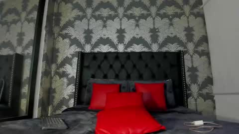 Snapshot of pamela_di_angelo chatting on 06-07-26, 05:00 Pamela online show from 06-07-26, 05:00